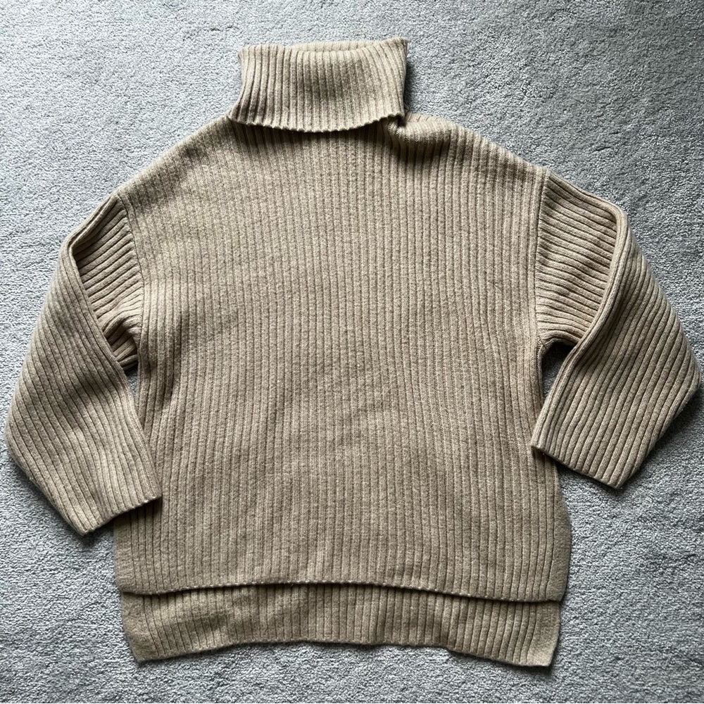 H&M Tan Rib Knit Wool Blend Oversized Turtleneck Sweater